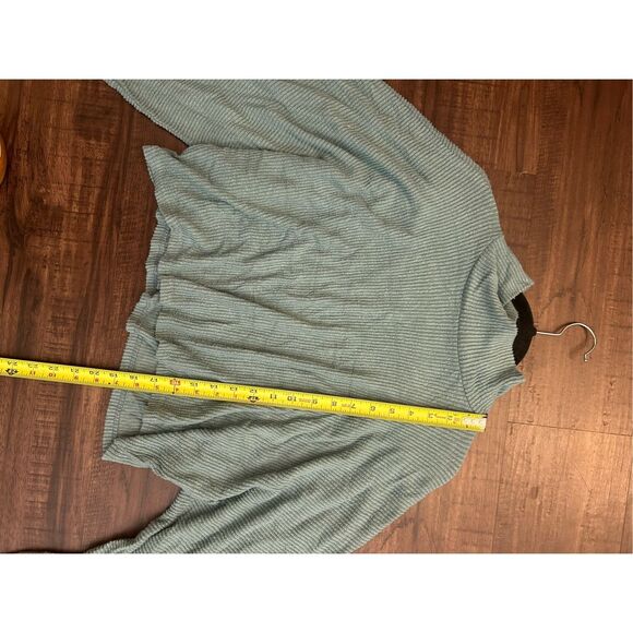 Blue Blush Teal Cropped Ribbed Turtleneck Sweater, Size Large - Picture 3 of 8